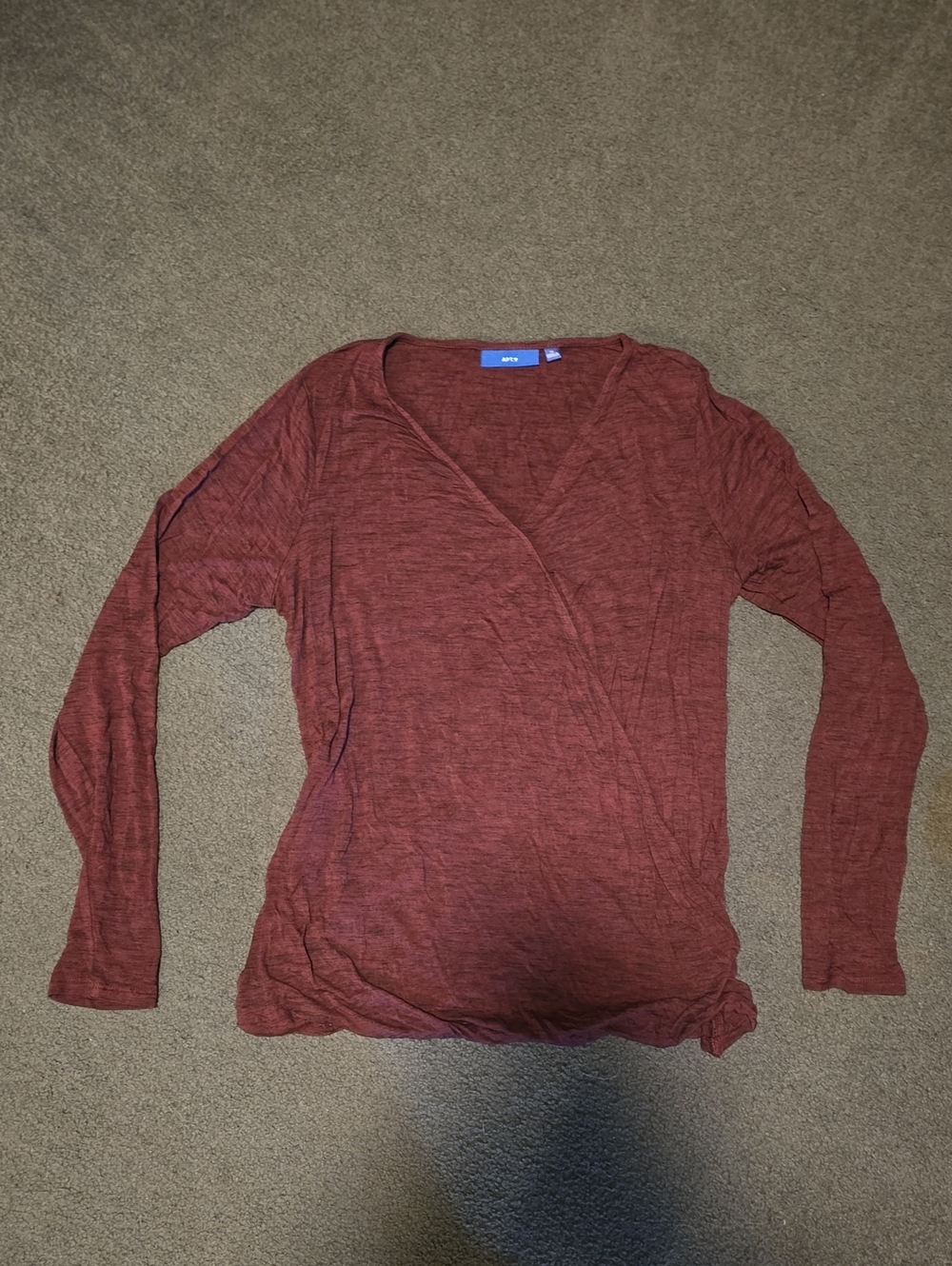 Apt. 9 Women's Rust Red Long Sleeve Wrap Top